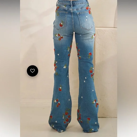 Oli & Hali STRAWBERRY EMBROIDERED DENIM PANTS - Picture 5 of 6